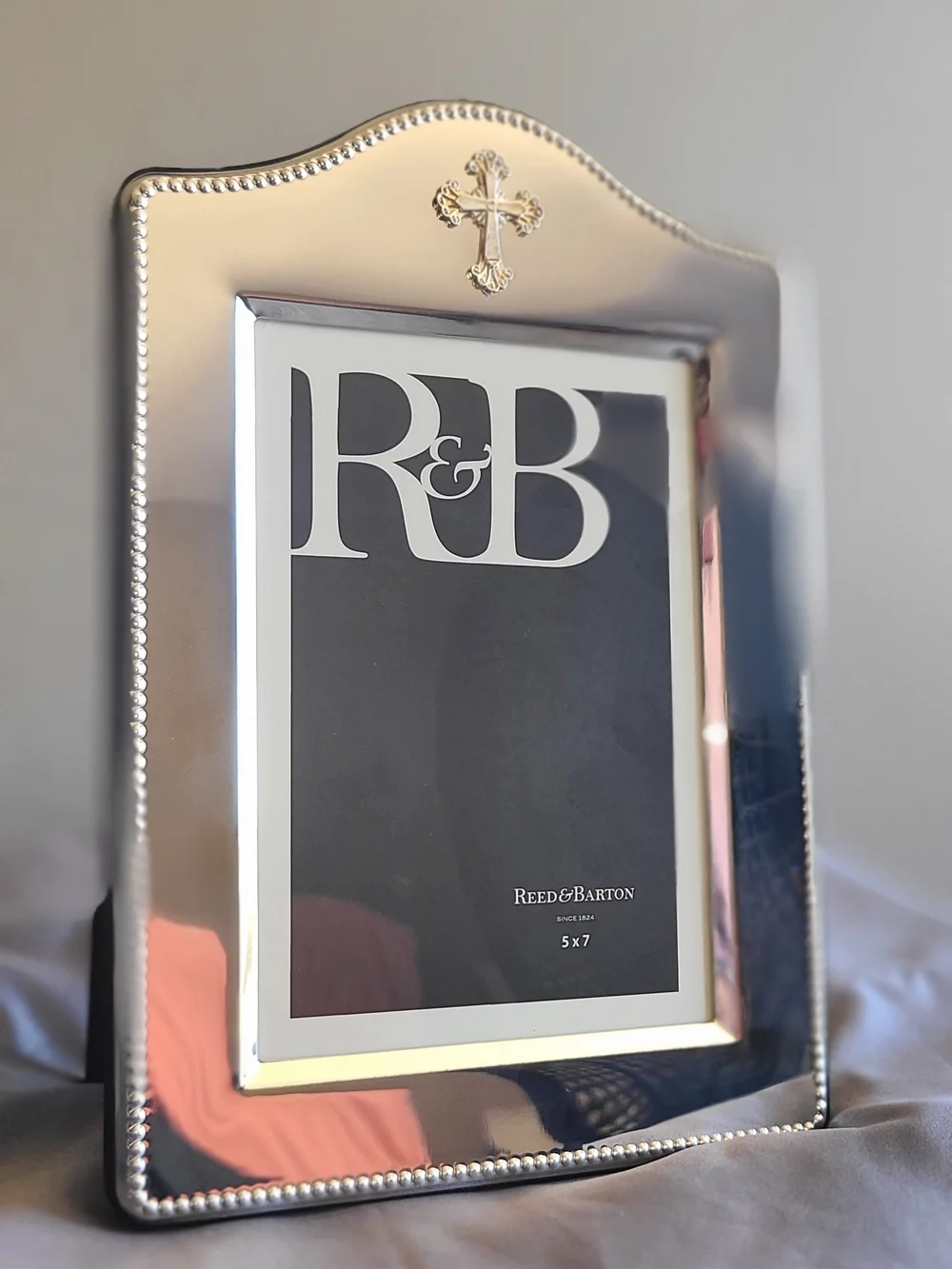 Reed & Barton Silver Beaded Cross 5x7 Picture Frame...... New in Orginal Box